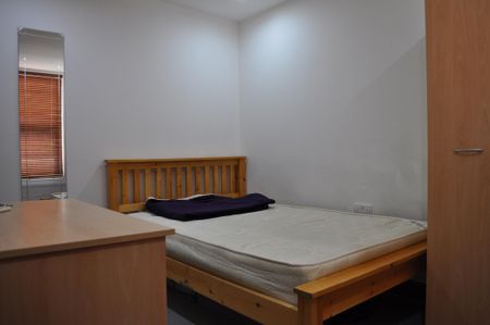 266 HUBERT ROAD - Photo 4