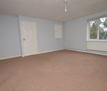 3 Bedroom Mews/Town House - Photo 2