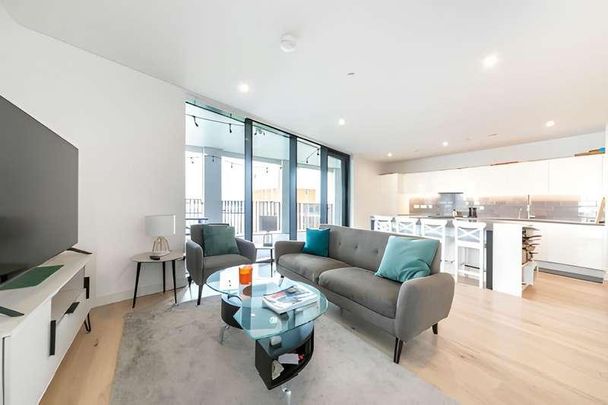 Schooner Road, London, E16 - Photo 1