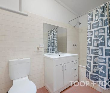 Prime Parkside Location - Photo 5