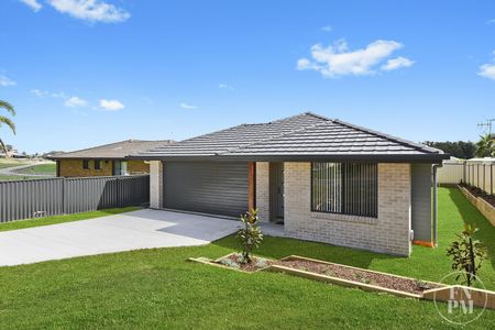 1 Doncaster Avenue, Port Macquarie NSW 2444 - House For Rent | Domain - Photo 3