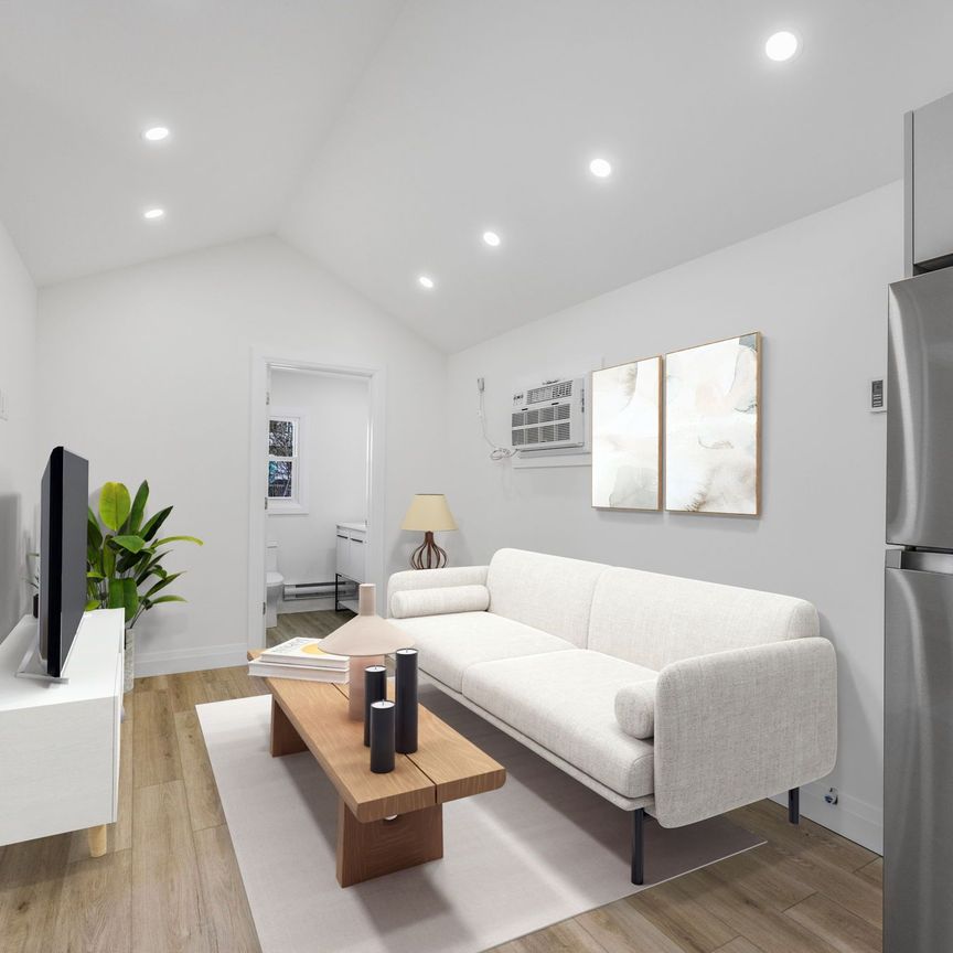 For Lease - 338 Old Mosley Street Unit# Unit 3, Wasaga Beach, Ontario - Photo 1