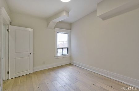 For Lease - 812 Logan Avenue Unit# Upper, Toronto, Ontario - Photo 4