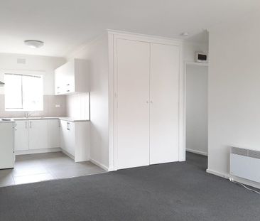 8/2B Nullawil Street, Springvale, Vic 3171 - Photo 6