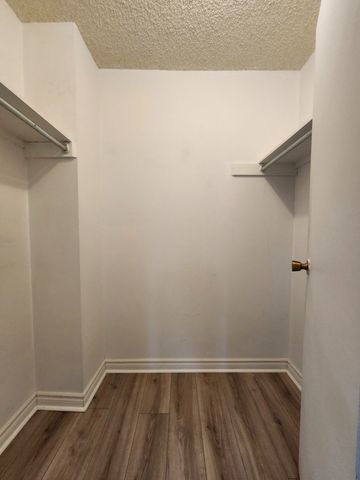 1550 Avenue Panama, #307 - Photo 4