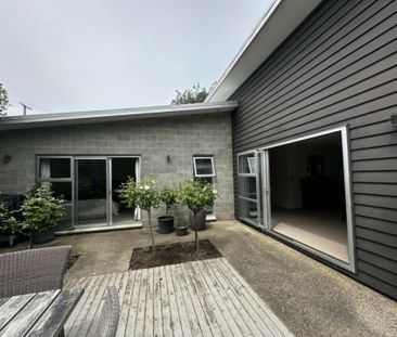 Simply stunning and super private - Photo 6