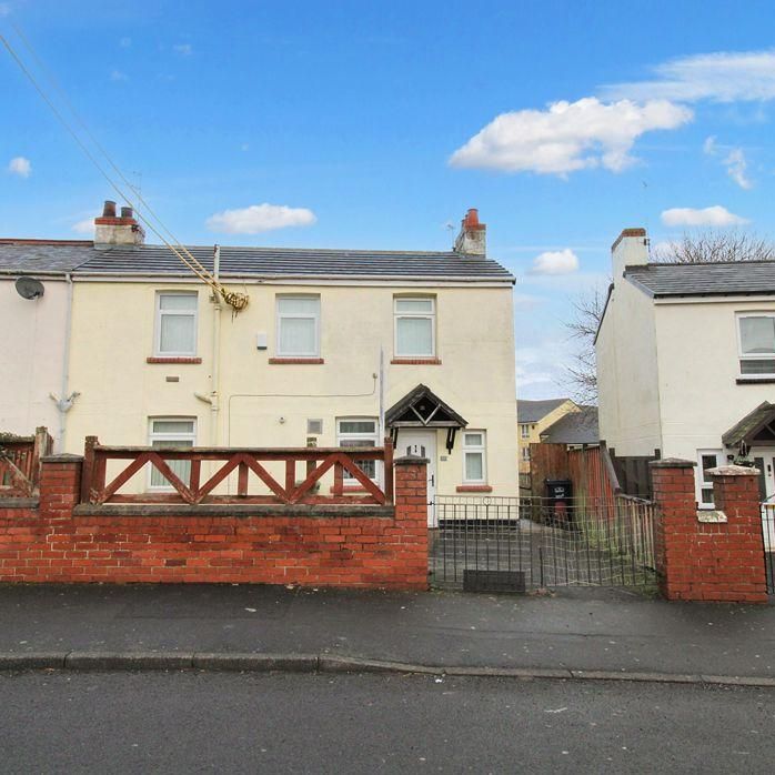 3 bed semi-detached house to rent in SR3 - Photo 1