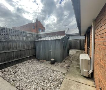 Charming 2-Bedroom Unit in Seaholme - Photo 3