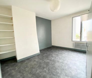 Location Appartement 2 pièces 53m² TOURS 37100 - Photo 4