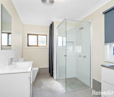 RENOVATED THREE BEDROOM HOME, MINUTES AWAY FROM BELMONT CITY CENTRE - Photo 3