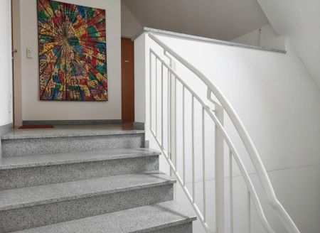 Helle Dachterrassen-Wohnung im Zentrum der Stadt St. Valentin - Foto 5