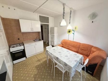 Kiadó átlagos állapotú panel lakás - Székesfehérvár - Photo 5
