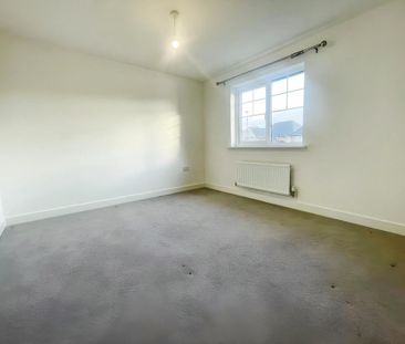 4 bedroom detached house to rent - Photo 3