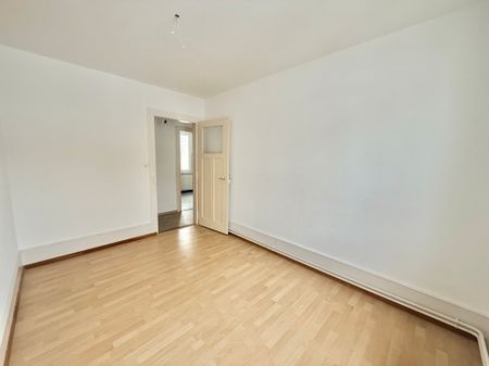 Charmant 3.5 pièces lumineux avec grande terrasse à Tramelan - Photo 4