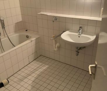 Louis-Pasteur-Str. 18, 60439 Frankfurt am Main, (Niederursel), Deut... - Photo 2