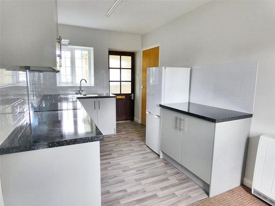 2 bedroom detached house to rent - Photo 1