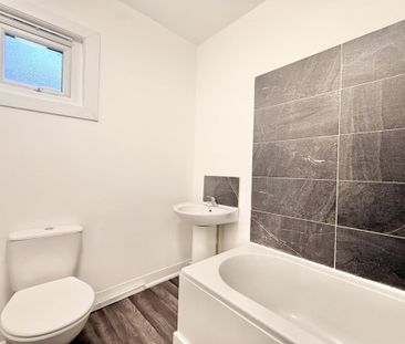 2 bed Flat Oban Road, Southend-on-Sea, SS2 - Photo 4