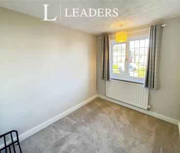 3 bedroom detached house to rent - Photo 3