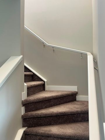 Like new! Build in 2025! Cozy 3 Bedroom Double Garage House in Glacier Ridge - Photo 5