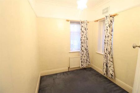 Grange Hill, Edgware, HA8 - Photo 5