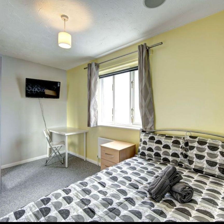 Room in a Shared House, Millennium Close, E16 - Photo 1