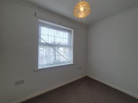 2 bedroom detached bungalow to rent - Photo 4