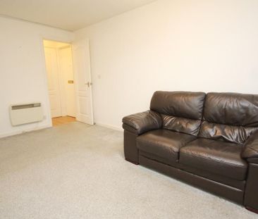 1 bedroom ground floor flat to rent - Photo 2