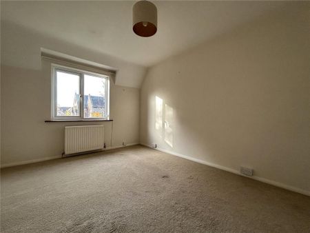 4 bedroom detached house to rent - Photo 3