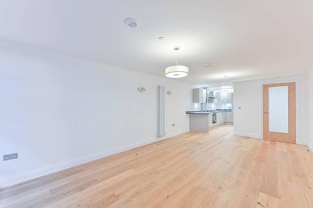 2 bedroom flat to rent - Photo 4