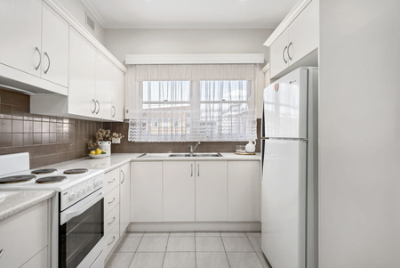 12 Olive Street, Glenelg SA 5045 - Apartment For Rent - $650 | Domain - Photo 2