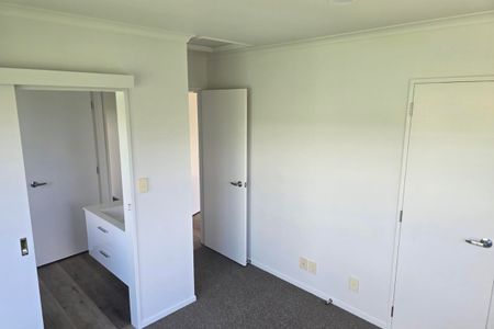 Beautiful, Light & Sunny - Photo 5