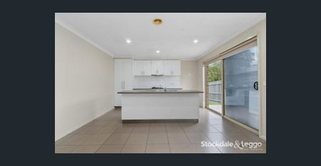 Modern & Spacious! - Photo 3