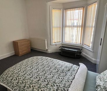 Room in a Shared House, Bellamy Road, L4 - Photo 4