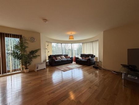 Flat 62, 841f Park Royal, Lisburn Road, Belfast, BT9 7GY - Photo 2