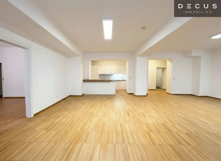 | ATEMBERAUBENDE & HELLE 2-ZIMMER ALTBAUWOHNUNG | CA. 111m² | TOP LAGE | INNENSTADT | HAUPTPLATZ - Foto 2
