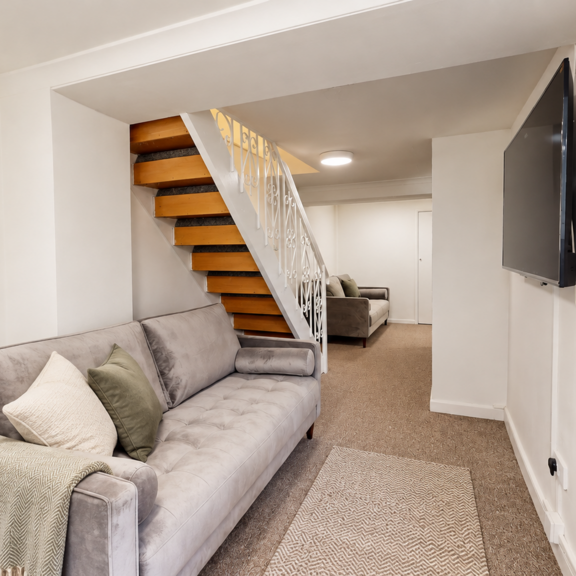 6 bedroom house to rent - Photo 1