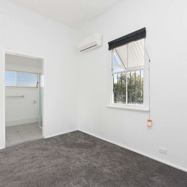 4 Marigold Street, Hemmant QLD 4174 - House For Rent - $750 | Domain - Photo 1