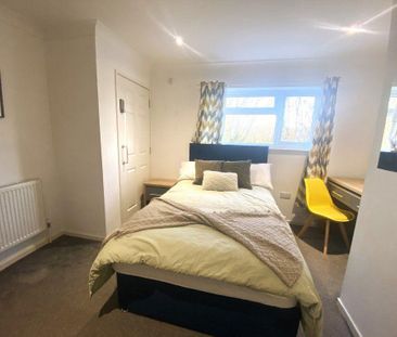 1 bedroom in a house share to rent - Photo 4