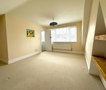 3 bedroom terraced house to rent - Photo 4