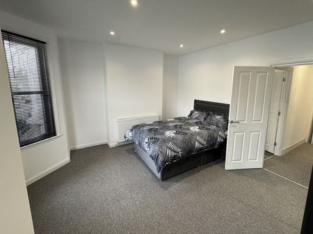 3 Bed Flat, Harcourt Road, E15 - Photo 4