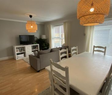 2 Bed Terraced House, Cunard Close, M13 - Photo 3