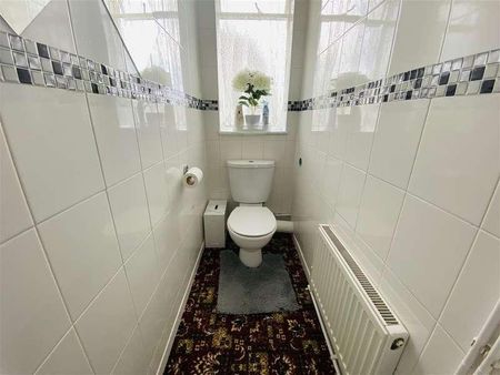 Ashford, Court, Cranmer Road, Edgware, HA8 - Photo 4