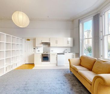 Studio to rent - Photo 2