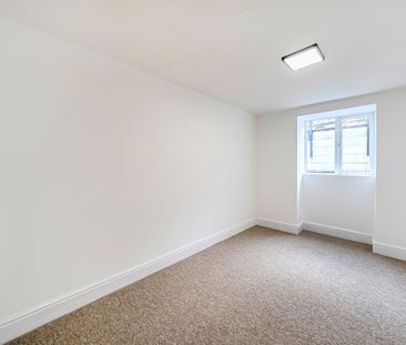 St. Georges Square, Cheltenham, Gloucestershire, GL50 - Photo 1