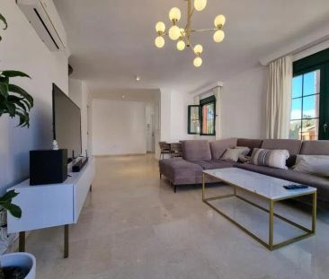 Alquiler de ático en Urbanizacion Cartuja del Golf - Photo 2