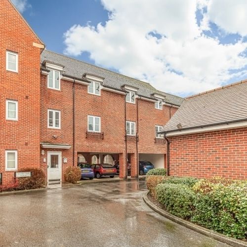 Thames View, Abingdon - Photo 1