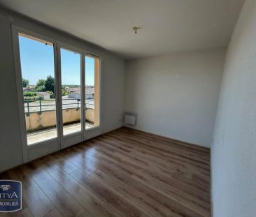 Appartement à louer 4 pièces 77.1m² - Photo 2