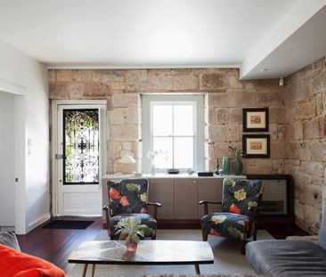 Sunfilled, Spacious, Sandstone Terrace in the Heart of Paddington - Photo 2