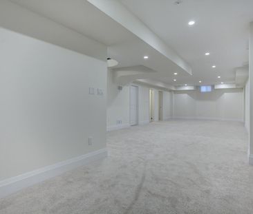 For Lease - 13 Bannockburn Drive, Vaughan, Ontario - Photo 3