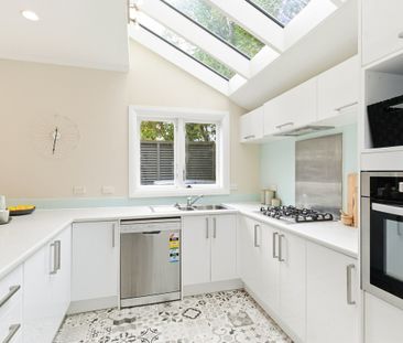 Wadestown Wonder - Photo 6